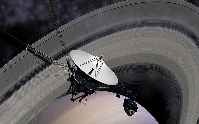 File:Voyager Saturn.jpg