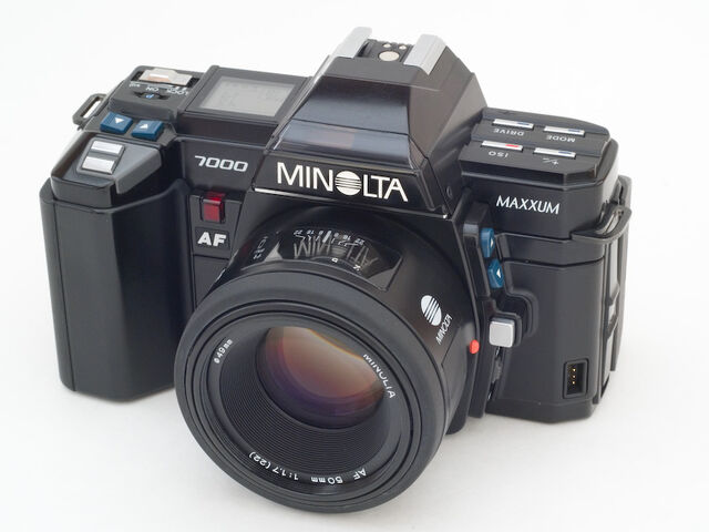 File:Minolta Maxxum 7000.jpg