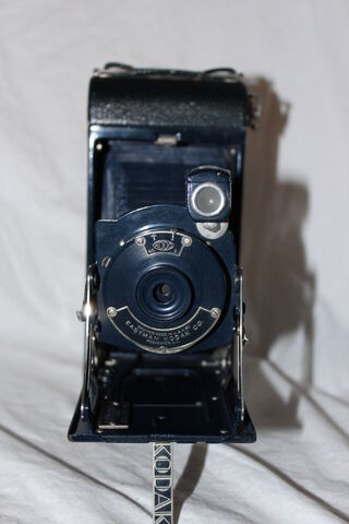 File:Blue kodak yashicas 015.jpg