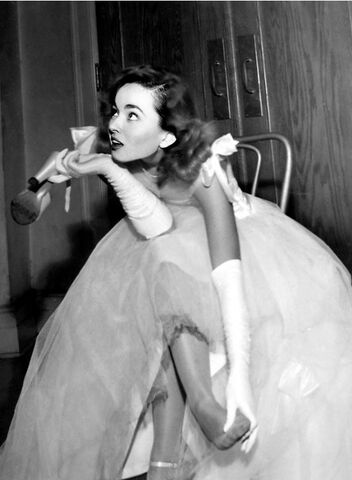 File:Www.shoe off.jpg