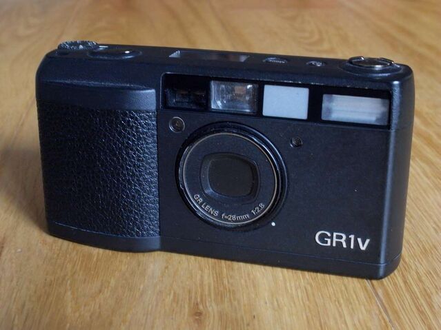 File:RicohGR1Vsmall.jpg
