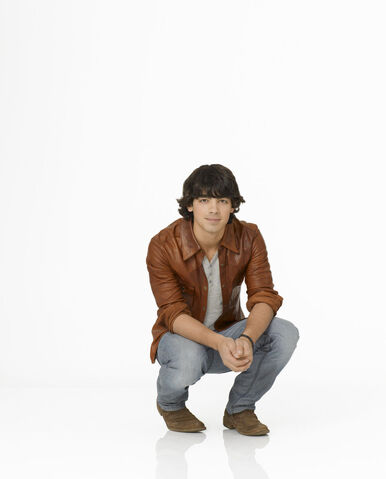 File:Camp-rock-2-promroshot-shane-grey-20503356-900-1118.jpg