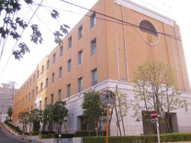 800px-Kadokawa Shoten (head office)