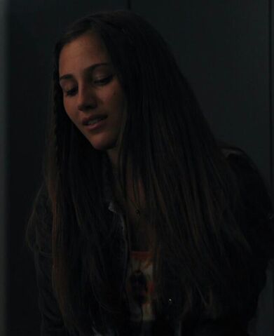 File:Carrie 1080p KISSTHEMGOODBYE 0421-1.jpg