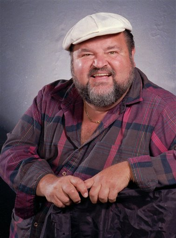 File:Dom deluise.png