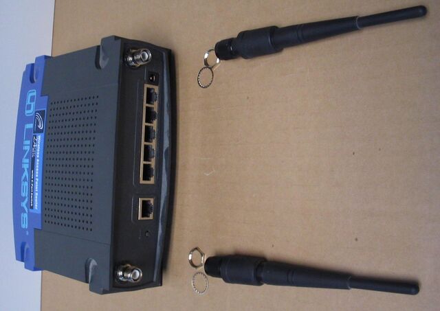 File:Linksys-BEFW11S4-03.jpg