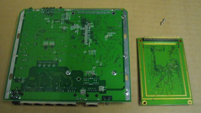 File:Linksys-BEFW11S4-15.jpg