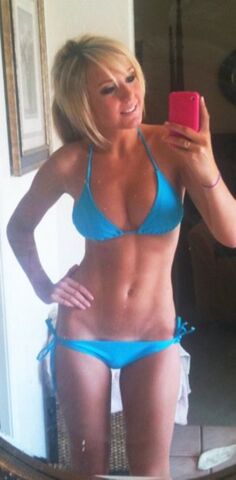Archivo:Jessica-Nigri-hot-cosplay-pics4.jpg