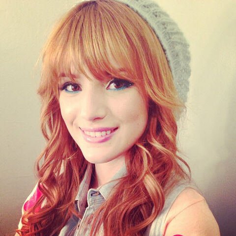 Archivo:Bella-thorne-jan-23-2013.jpg