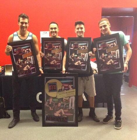 File:BTR-DiscoDeOro.jpg