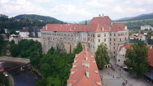 File:...und nochmal das Schloss....jpg