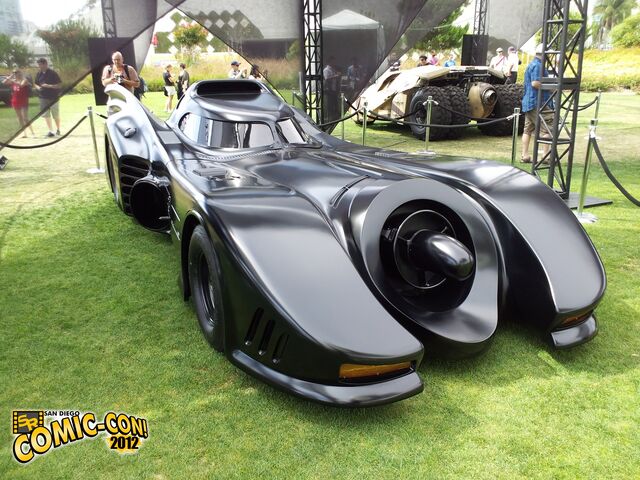File:Tim-Burton-Movie-Batmobile-Comic-Con-2012.jpg