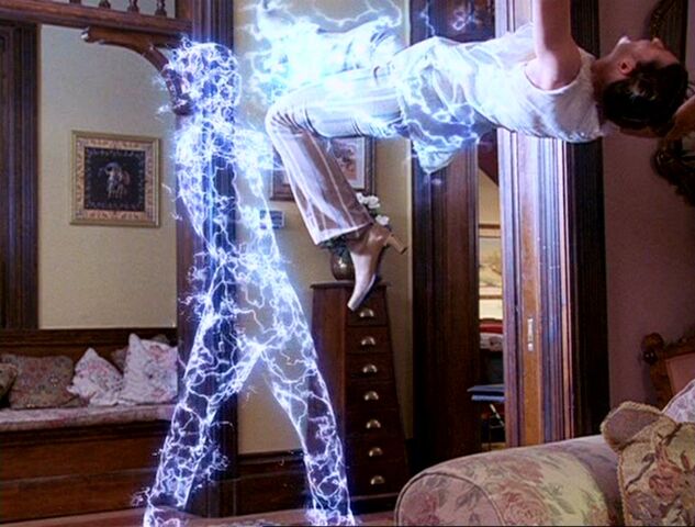 File:Phoebelevitation.jpg