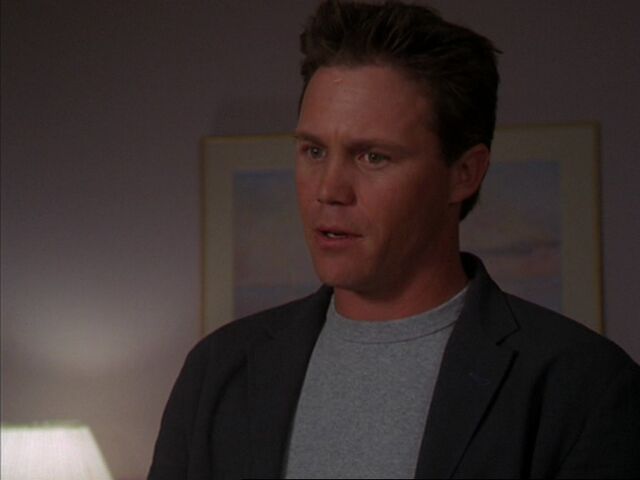 File:4x18-Leo.jpg