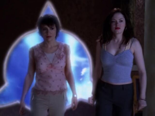 File:PhoebePaigeParallelWorld.jpg