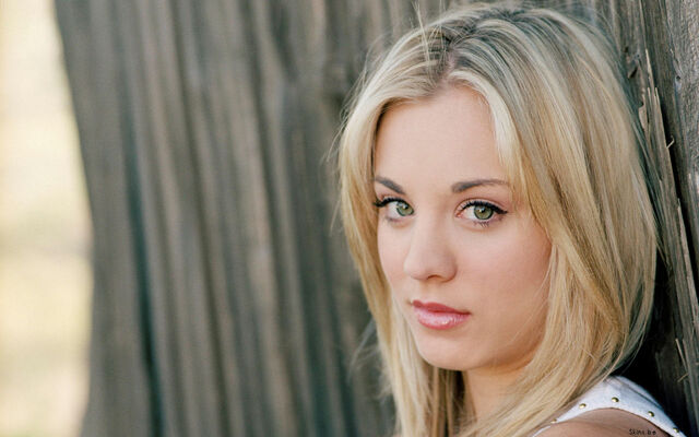 File:Kaley-cuoco-1280x800-26718.jpg
