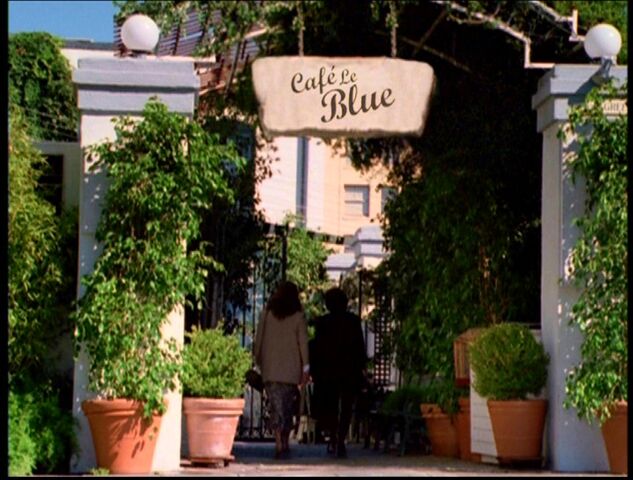 File:Cafe Le Blue.jpg