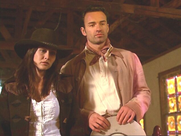 Фајл:3x14-Prue-Cole.jpg