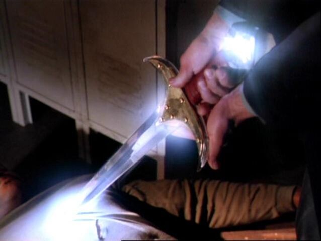 File:Crystal-sword2.jpg