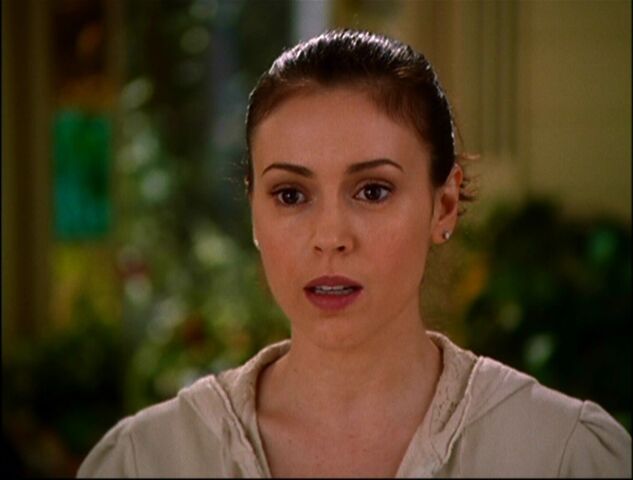 File:8x22 Phoebe.jpg