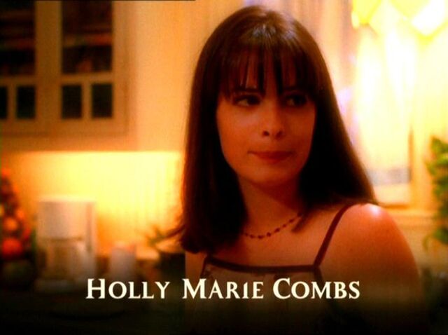 File:HollyMarieCombs201.jpg