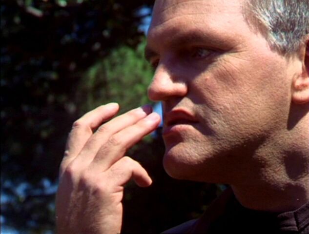 File:FingerSmellSensing.jpg