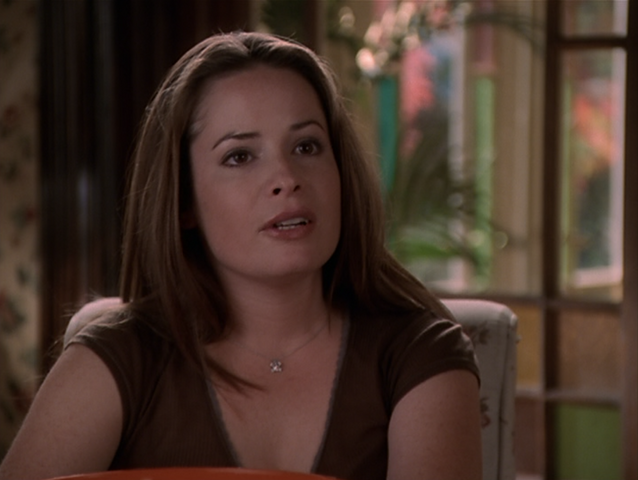 File:8x06PiperHalliwell.png