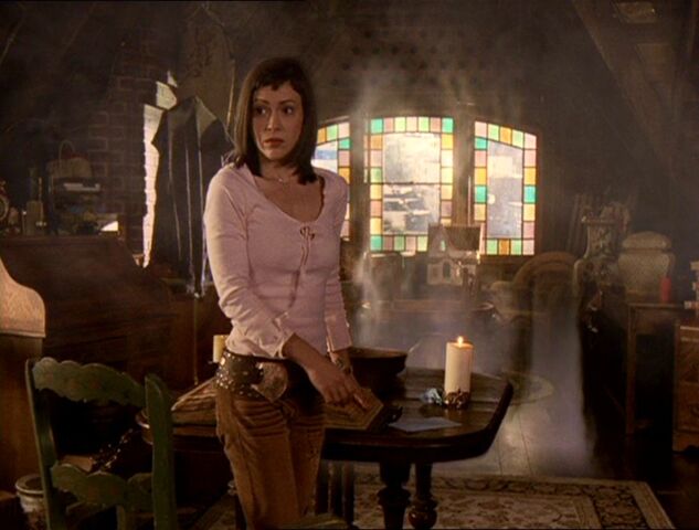 File:4x14-SpellPhoebe.jpg
