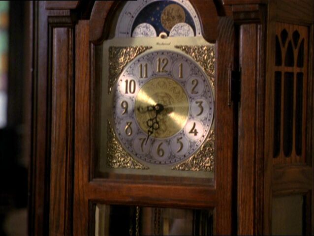 File:GrandfatherClock.jpg