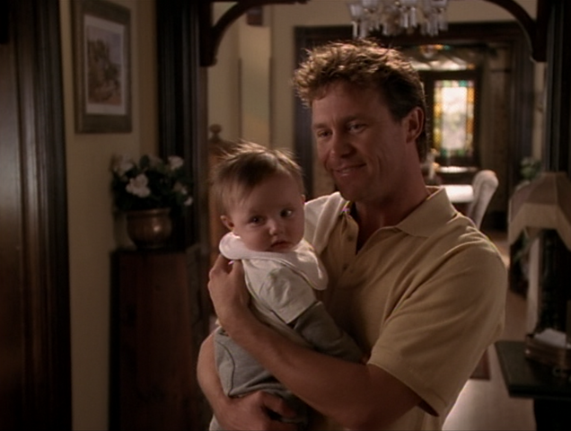 File:8x05ChrisHalliwell.png