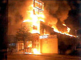 Riot4899378