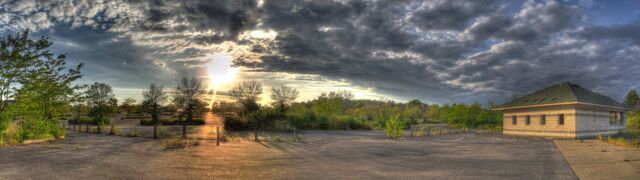 File:Hdr pano parking.jpg
