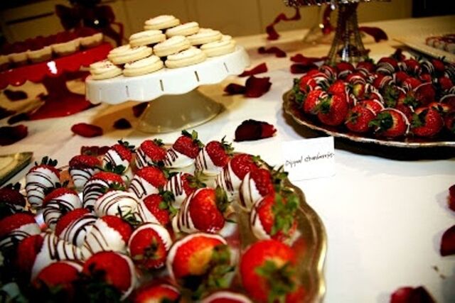 File:Delicious desserts .jpg