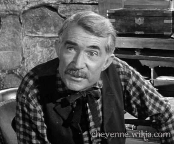 File:Trevorbardette-amarilloames-lonegun.jpg