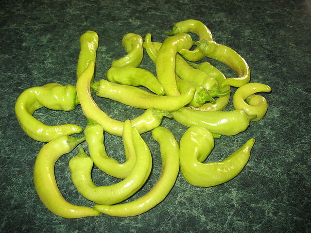 File:Banana peppers.jpg