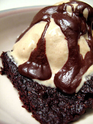 File:Brownie sundae.jpg