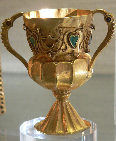 File:Gallic Chalice.jpg