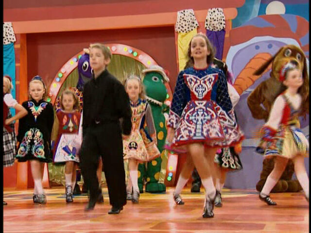 File:ClareandJosephFieldinYuleBeWiggling.jpg