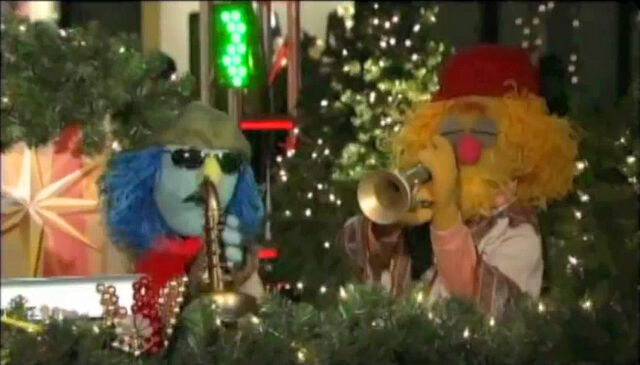 File:ChristmasInRockefellerCenter2009-Zoot&Lips.jpg