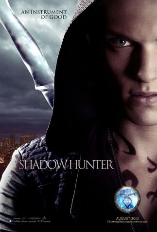 Datei:City-of-Bones-Poster-Jace-Lightwood.jpg