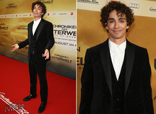 Robert-sheehan-in-etro-tmi-city-of-bones-berlin-premiere.png