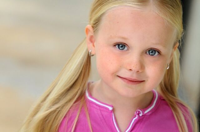 File:Danielle Parker 15.jpeg