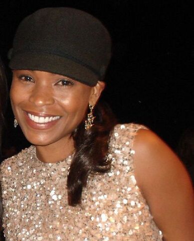 File:NiaLong07.jpg