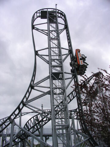 File:Typhoon Bobbejaanland.jpg