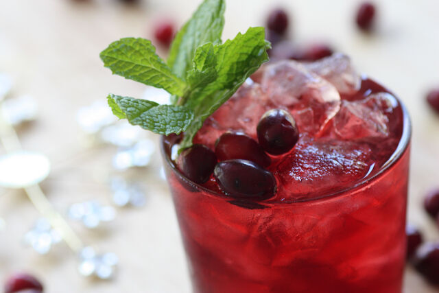 File:Cranberry-cobbler-drink-recipe-22.jpg