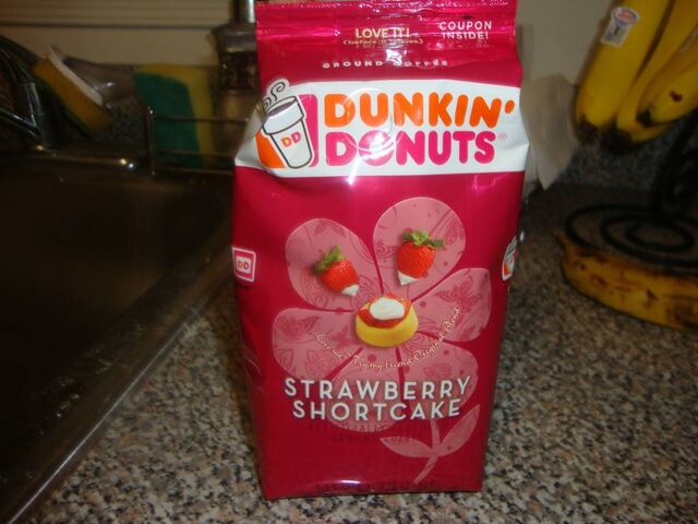 File:Dunkin donuts coffee.jpg