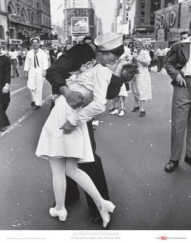 File:Vj day kiss.jpg