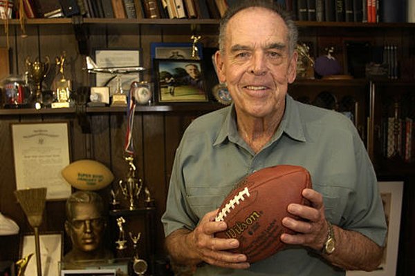 Otto Graham | American Football Wiki | FANDOM powered by Wikia