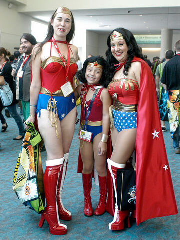 File:Wwcosplay01.jpg