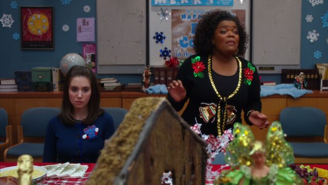 File:S01E12-Shirley party.jpg